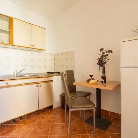 Jasko I Jelica Beautiful View Apartment Metajna Room photo
