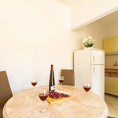 Jasko I Jelica Beautiful View Apartment Metajna Room photo