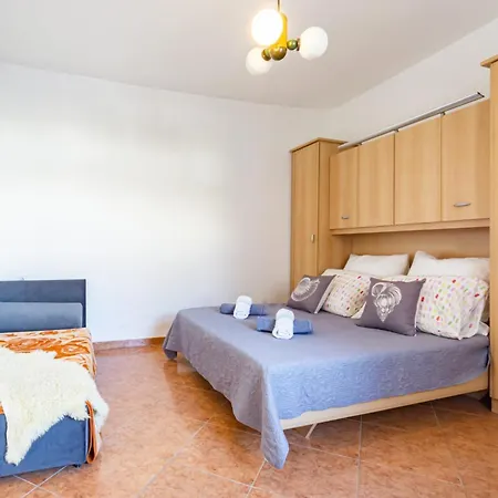Jasko I Jelica Beautiful View Apartment Metajna Room photo