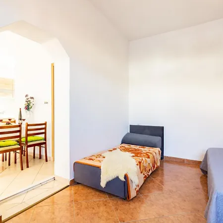 Jasko I Jelica Beautiful View Apartment Metajna Room photo